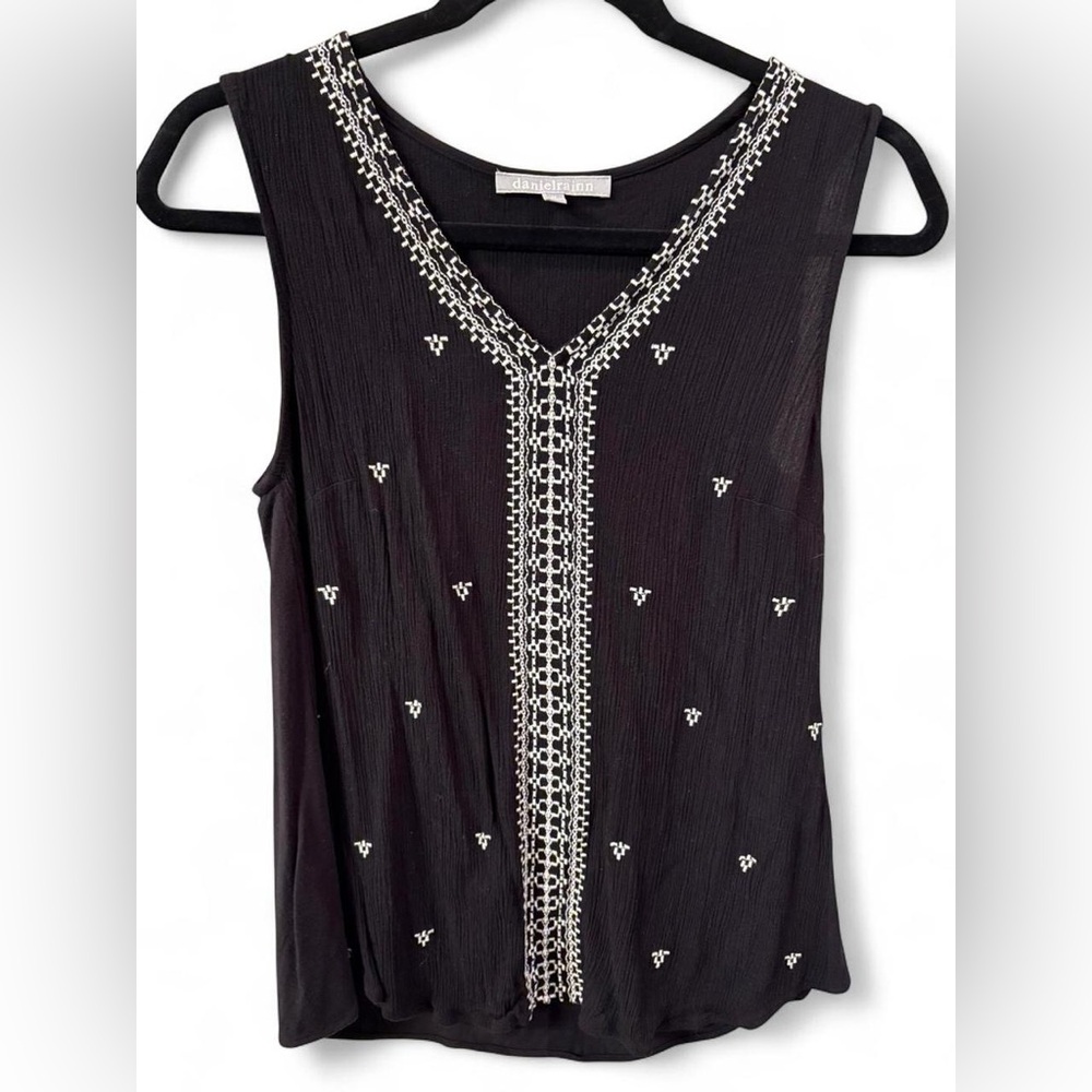 Daniel Rainn Black Sleeveless Top with White Embellishments